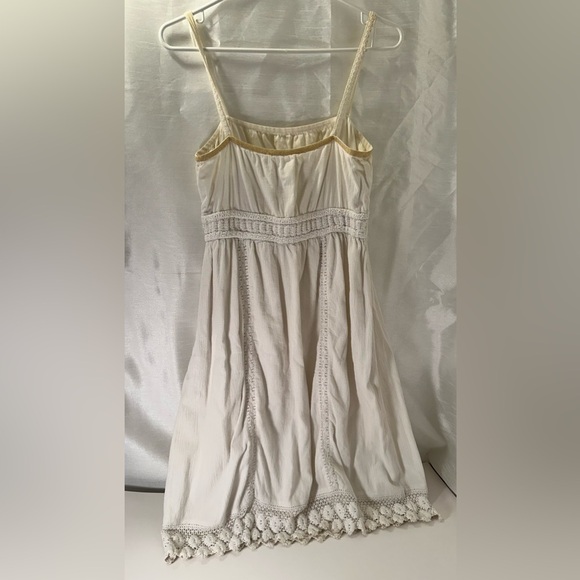 Old Navy Maternity Sleeveless Dress White - Picture 3 of 9